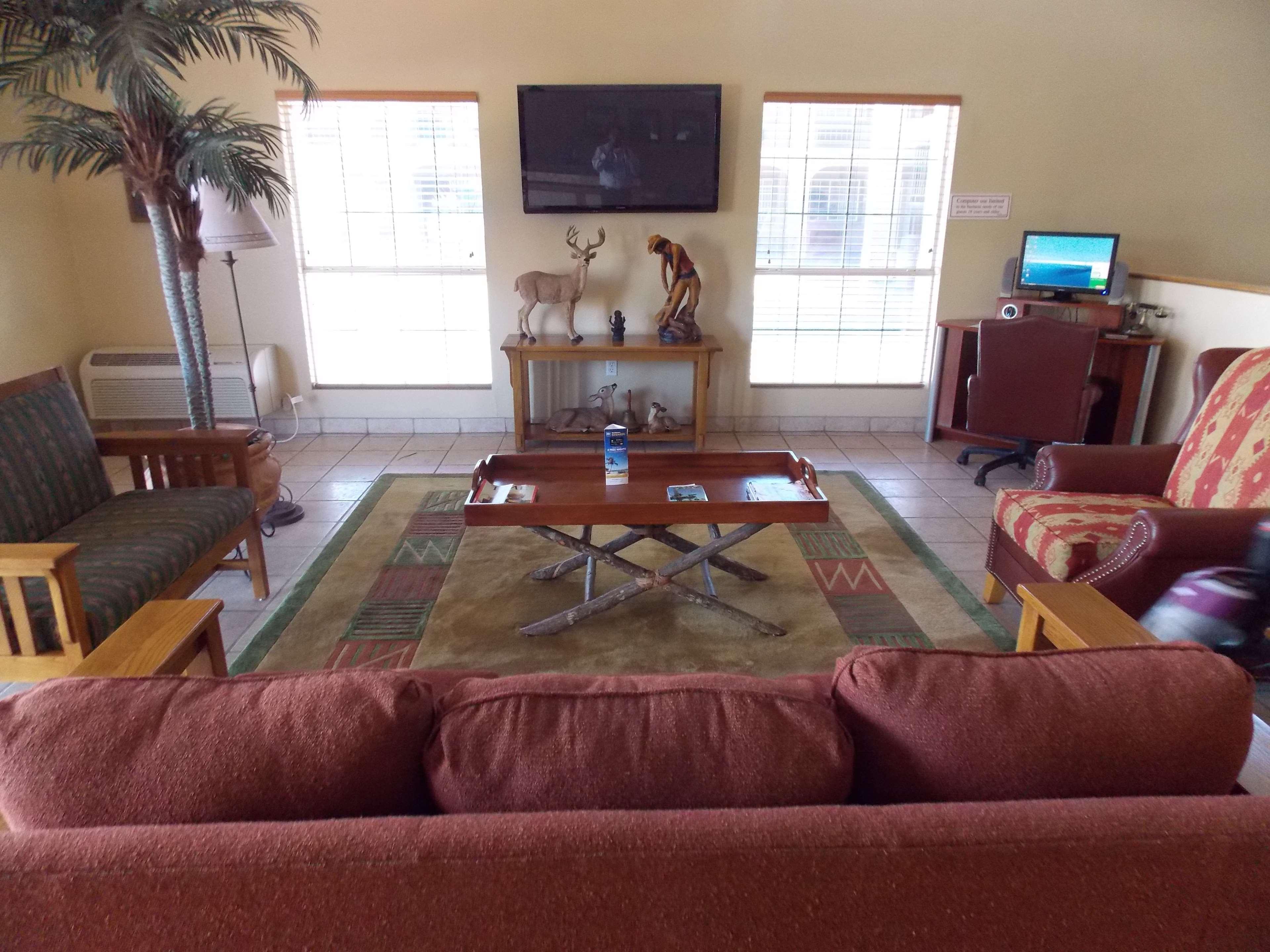 Best Western Executive Inn Hallettsville Екстер'єр фото
