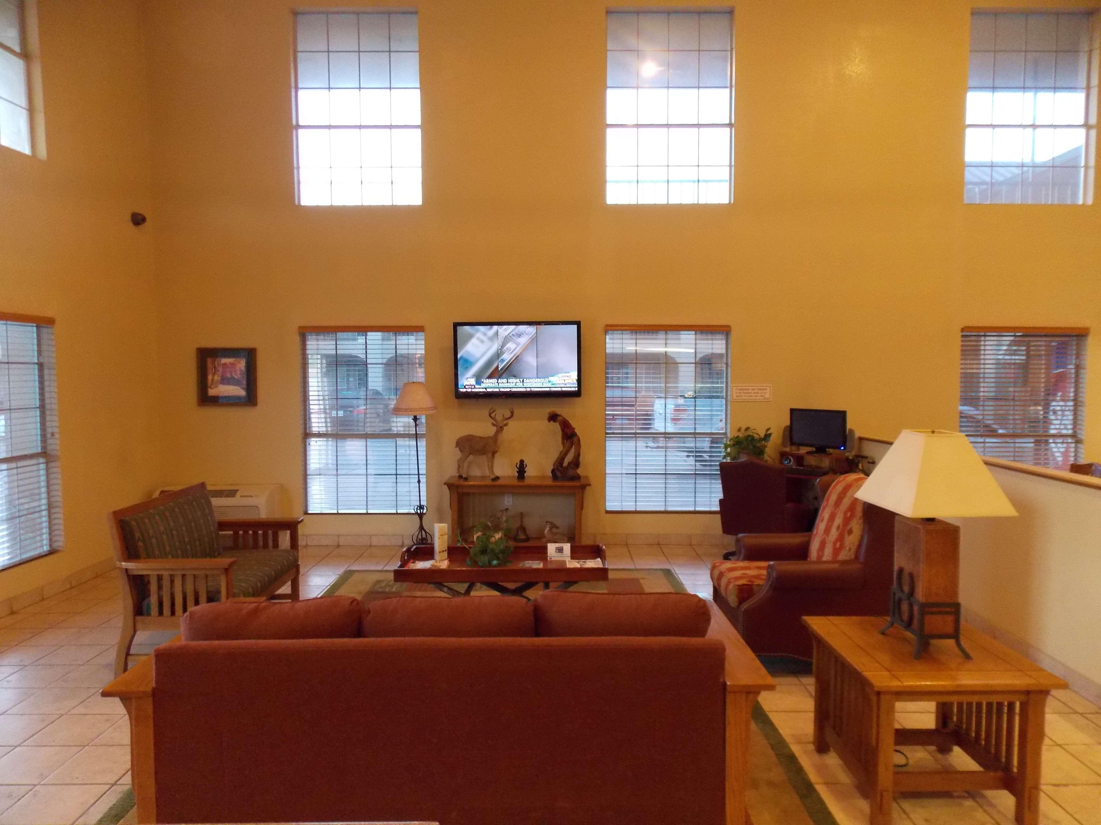 Best Western Executive Inn Hallettsville Екстер'єр фото