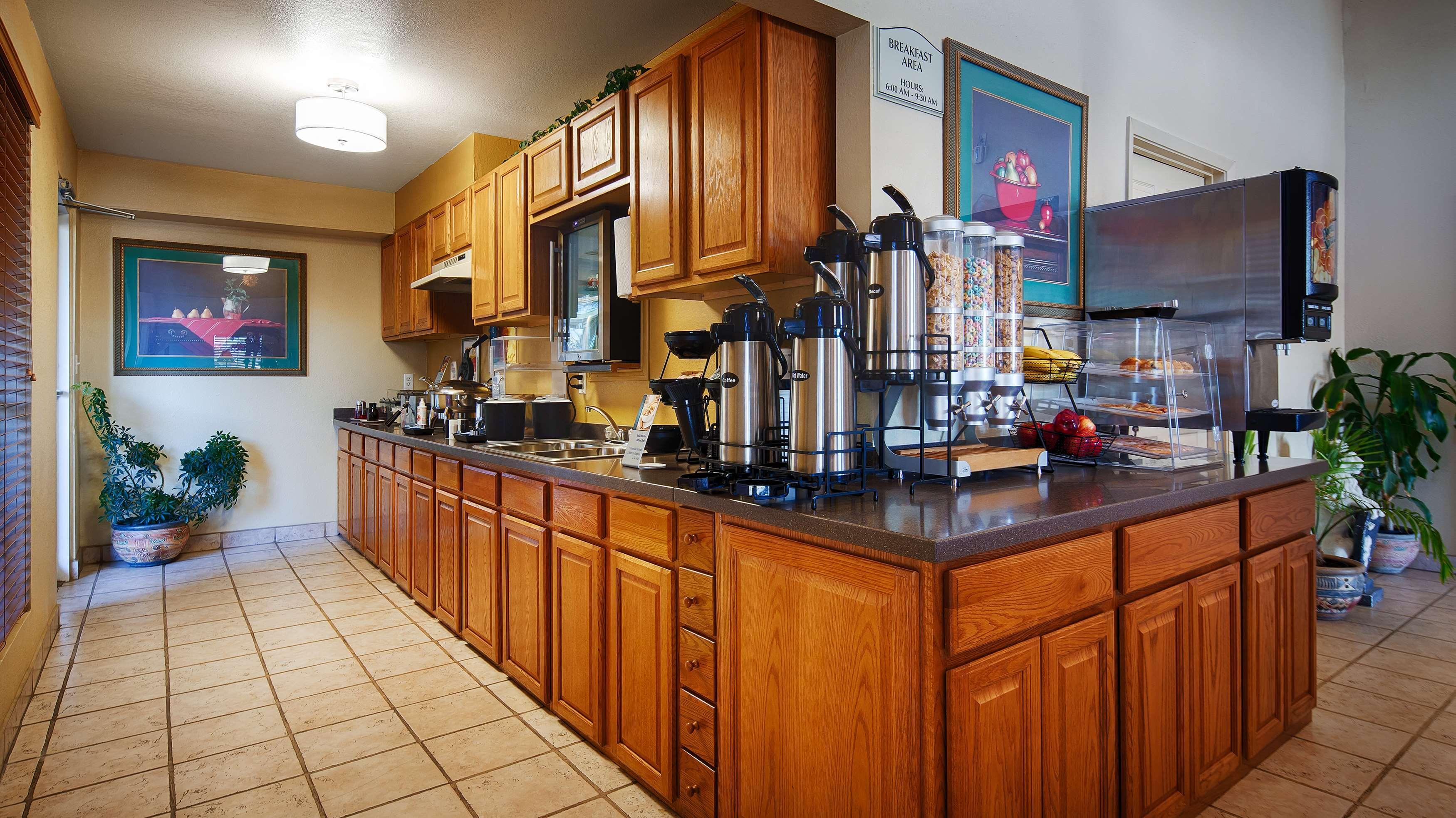 Best Western Executive Inn Hallettsville Екстер'єр фото