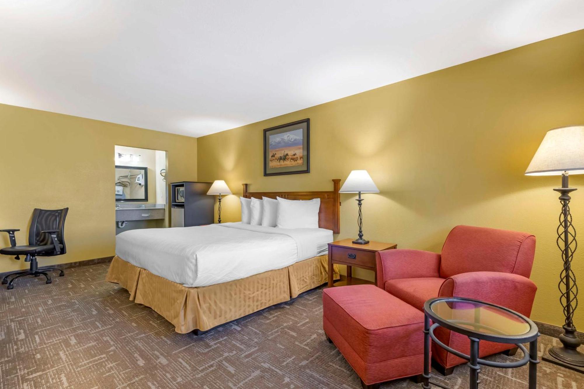 Best Western Executive Inn Hallettsville Екстер'єр фото
